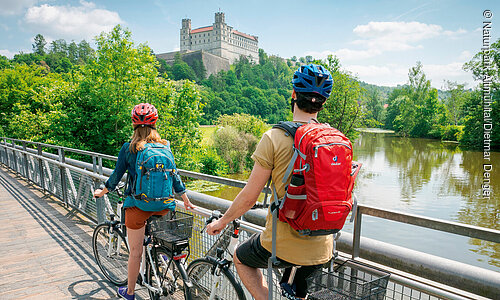 Radfahrer auf dem Tauber-Altmühl-Radweg (Eichstätt, Naturpark Altmühltal)