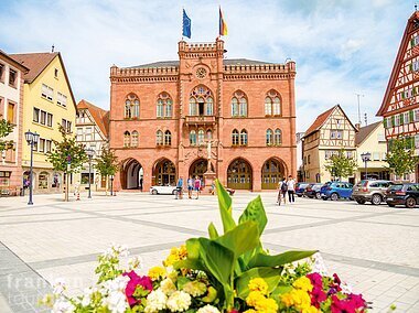 Marktplatz und Rathaus (Tauberbischofsheim/Liebliches Taubertal)