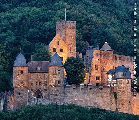 DEU , Deutschland , Wertheim - Burg Wertheim , | DEU, Germany, Wertheim - |[© Peter Frischmuth/ argus. Jede Nutzung des Fotos ist honorarpflichtig gemaess gueltiger MFM Liste oder Vereinbarung mit Peter Frischmuth/ argus, Rethweg 2, 21635 Jork,  T+49 171 3334563, foto@peterfrischmuth.de, www.peterfrischmuth.de,  Bankverbindung: IBAN: DE 98200100200388530208, BIC: PBNKDEFF, Postbank ] *** Local Caption *** Uneingeschränkte Nutzung für alle Publikationen deren direkter Herausgeber die "Tourismus Region Wertheim GmbH" ist. Honorarfreie Nutzung für Presse- und PR- Berichte, Werbung durch Reiseveranstalter und Tourismusverbände in Verbindung mit Wertheim als touristische Destination. Die Copyrightzeile muß lauten: Peter Frischmuth/ Tourismus Region Wertheim