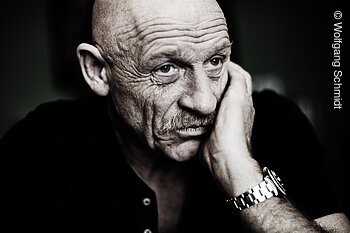 Joe Bausch ( eigentlich Hermann-Joseph Bausch-Hölterhoff ). - bekannt als Gerichtsmediziner im Kölner Tatort und im wahren Leben Gefängnisarzt in Werl 1/2010 Foto: Wolfgang Schmidt