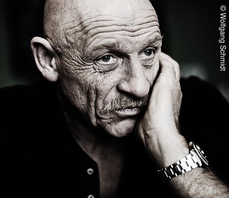 Joe Bausch ( eigentlich Hermann-Joseph Bausch-Hölterhoff ). - bekannt als Gerichtsmediziner im Kölner Tatort und im wahren Leben Gefängnisarzt in Werl 1/2010 Foto: Wolfgang Schmidt
