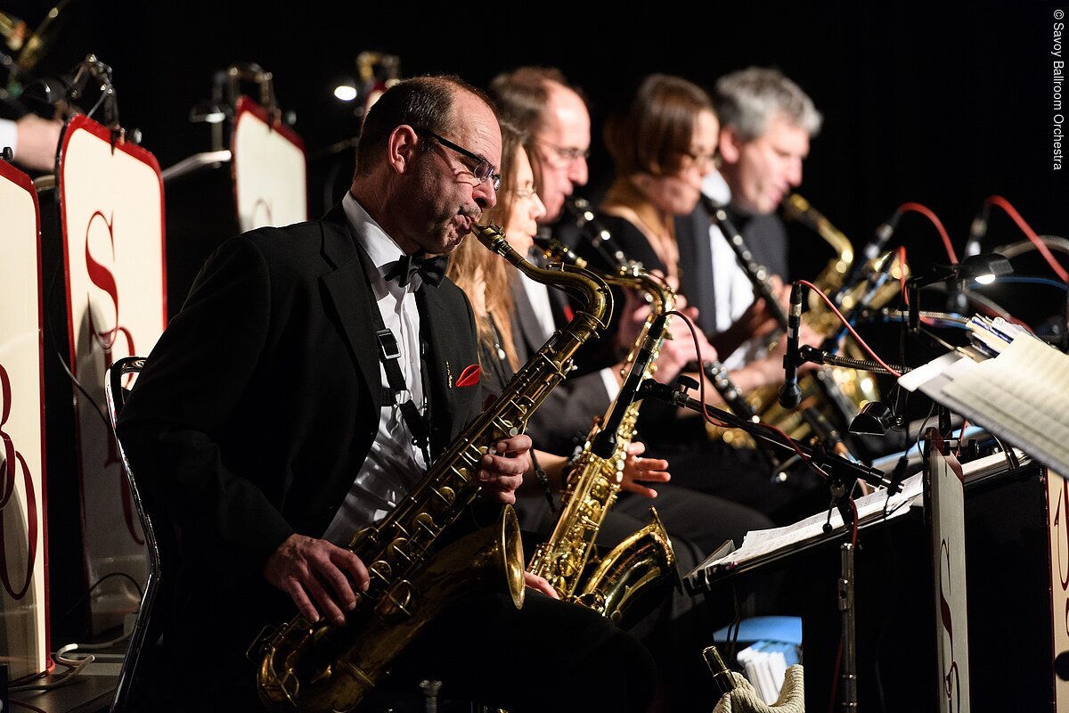 Das Savoy Ballroom Orchestra tritt am Samstag (08.12.18) beim Winterball der Tanzschule Bäulke im Congress Centrum Würzburg (CCW) auf.
