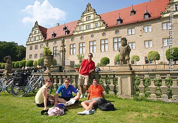 DEU , Deutschland, Radweg Liebliches Taubertal,  Gruppe von Radfahrern im Taubertal :  Ausflugsziel, Ausflug,  Landschaft, Reise,  Sommer, Outdoor, Sport, Fitness, Fit, sportlich, aktiv, Aktivitaet, Bike, Biking, Bikes, Rad, Radfahren, Fahrradausflug, Fahrradtour, Fahrradweg,Radfahrer, Radfahrerin, Radsport, Radtour, Freizeit , Gesellschaft, Freunde, Freundin, Radwanderweg, Radwanderer, Radwandern, Radweg, Reisen, Reise,  Fahrrad, Fahrraeder, Fahrradfahren, radeln, draussen, Frau, Mann, Freizeit, Urlaub, Ferien, Tourist, Touristen, Tourismus, Erholung, Aktivurlaub, Liebliches,  Landschaft, Natur, Ausruestung, Kondition, Ausdauer, Tour, Anstrengung, Menschen, Freizeitsport, Outdoorsport, Radttour, Fahrradtour, Biketour, Tourenrad, Sommer, Ferien, Sommerferien, blauer Himmel, Saison, Fremdenverkehr, Leute, Tauber, Taubertal, Naherholung, Fluss, Tauberfranken|DEU, Germany ,  Bike Road "Liebliches Taubertal" Group of bikers in the Tauber valley  : active, actively, activity, activity holiday, afield, athletic, beings, bicycle, bicycle route, bicycling, bike, bikes,  biketour, break, condition, countryside, cycling, cyclist, equipment,  fitness, free time, hands-on, hardiness, holiday, holidays, journey, landscape, leave, leisure sport, live, machinery, male, man, men, mrs, nature, outdoor, outdoors, patience,  plant, recreation, recuperation, route,  spare time, season, sport, sporty, summer, territory, tourism, travel, tour, trek, trip, valley, vacation, voyage, wheel, wheel-drive, wife, woman,  blue sky, River, Tauber, Taubertal,  |[ © c. Peter Frischmuth / argus Veroeffentlichung nur gegen Honorar ,  Belegexemplar  und Urhebervermerk   argus / Frischmuth  , Tel. 040 / 433707  e-mail : argus@argus-foto.de ,  SEB Bank Kto. 1285865200 ,  BLZ 20010111 , IBAN: DE27200101111285865200 , BIC: ESSEDE5F200  ]