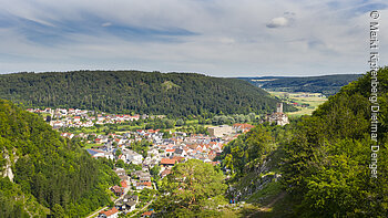 Blick auf den Markt Kipfenberg  (Naturpark Altmühltal)